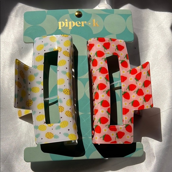 Piper K Hair Clips - 🍍🍓Pineapple and Strawberry Design - Picture 1 of 1